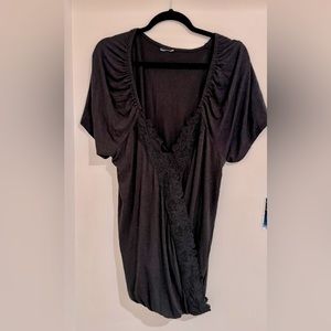 Black v-neck shirt